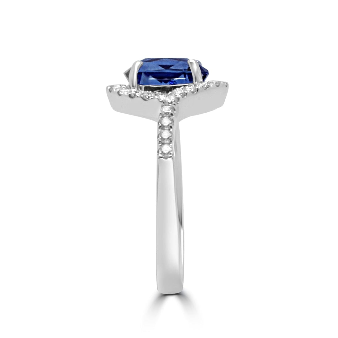 Oval-Shaped Sapphire Twist Ring