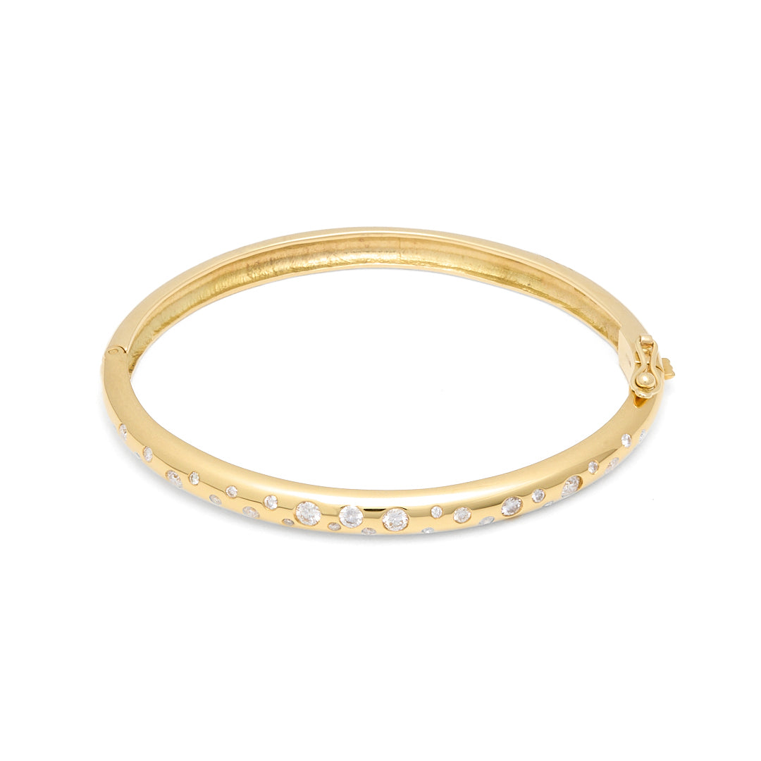 18ct Yellow Gold & Diamond Scatter Bangle