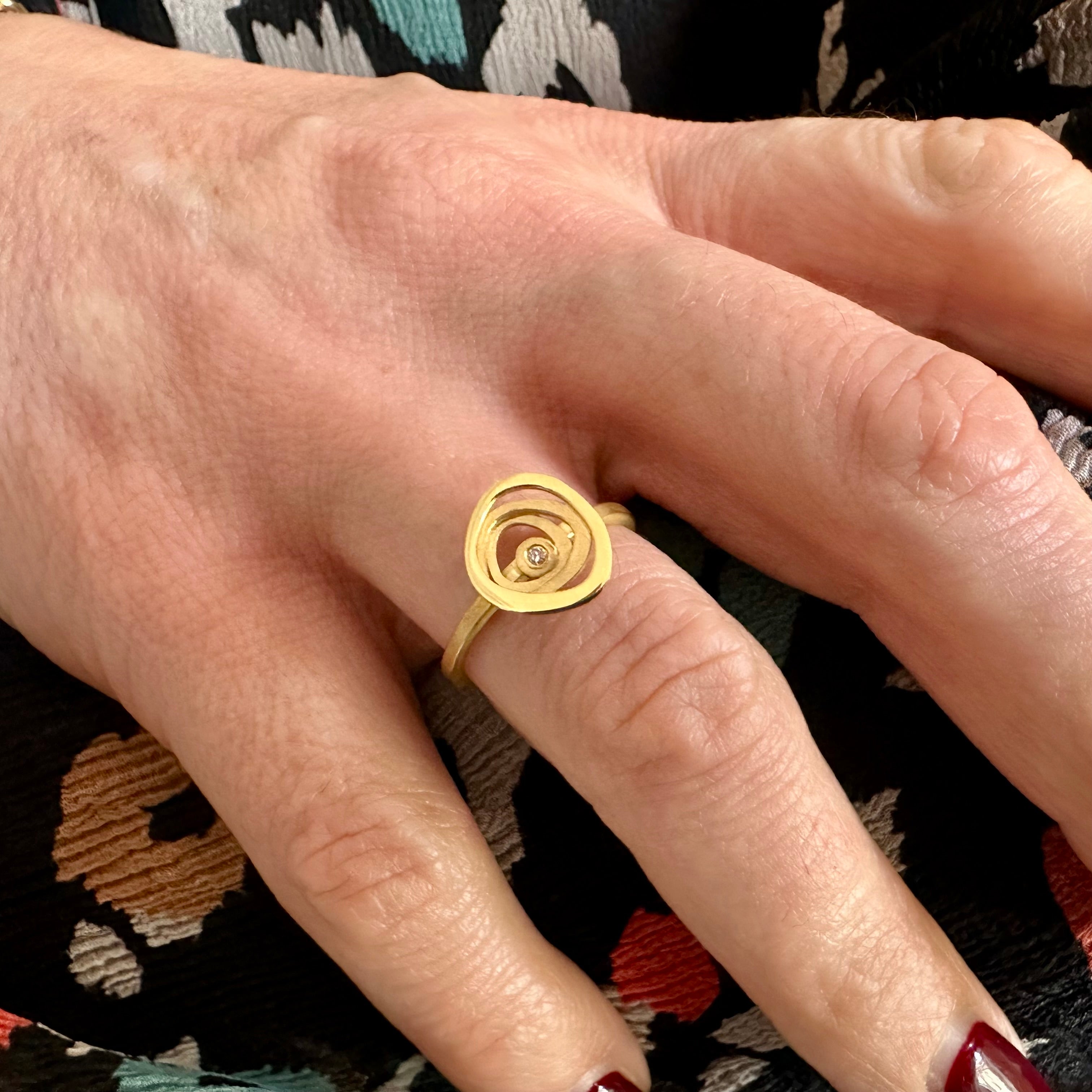 Contoured Gold & Diamond Ring