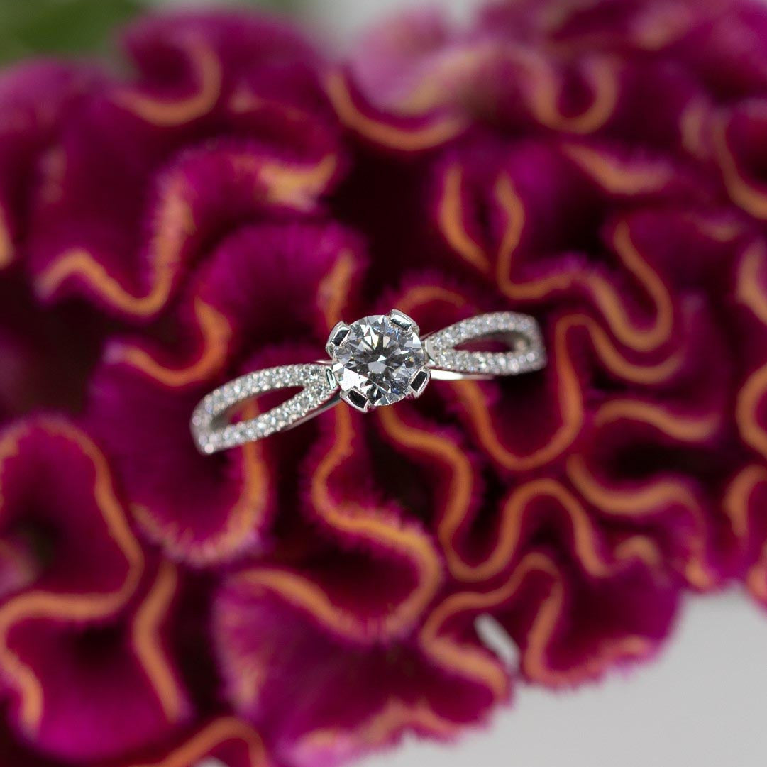 Diamond Solitaire with Elliptical Shoulders