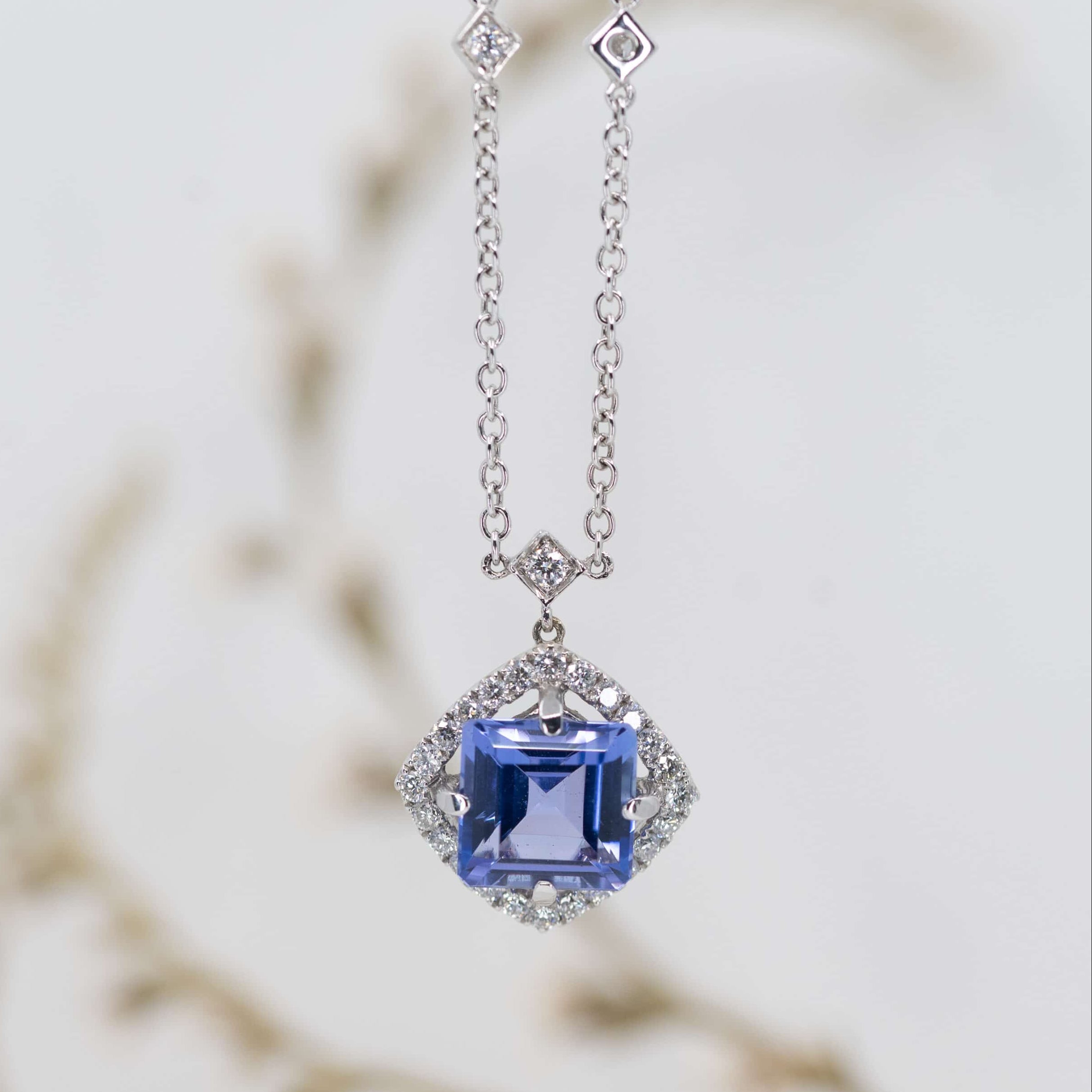 Tanzanite & Diamond Pendant