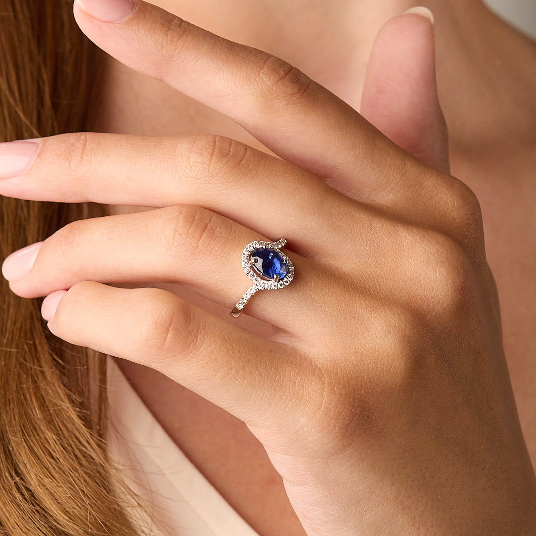 Oval-Shaped Sapphire Twist Ring