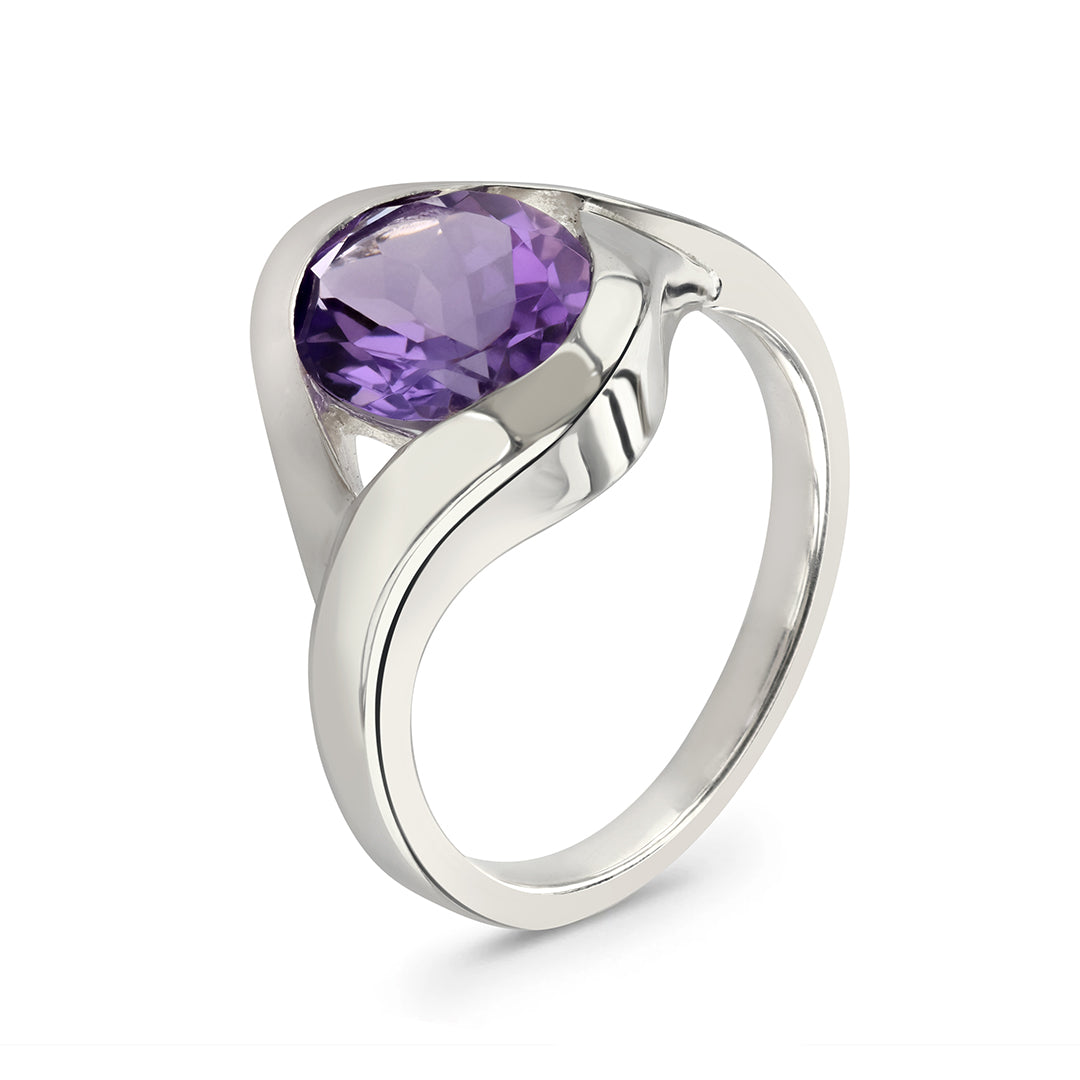 Sterling Silver Oval Amethyst Ring