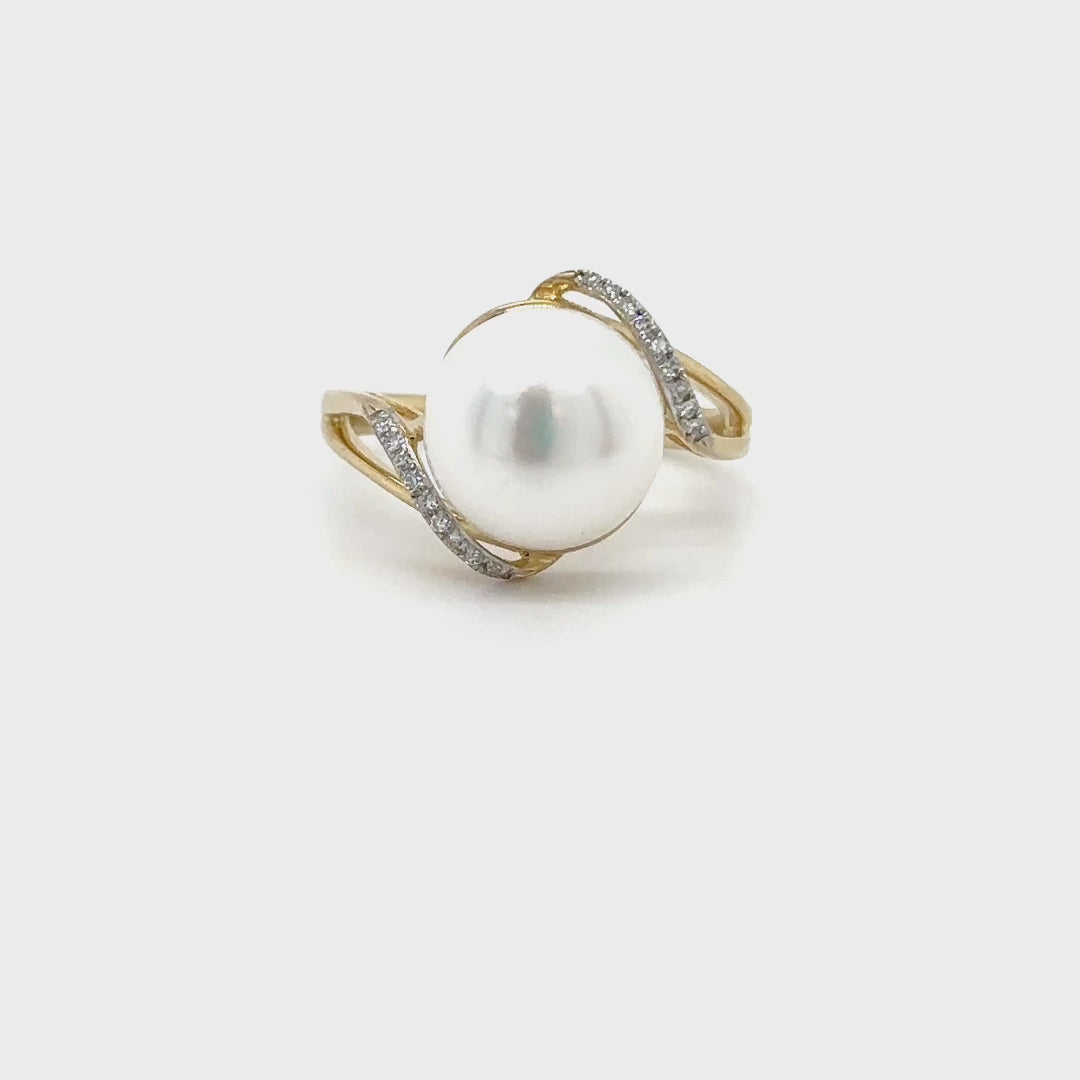 Pearl & Diamond Crossover Ring